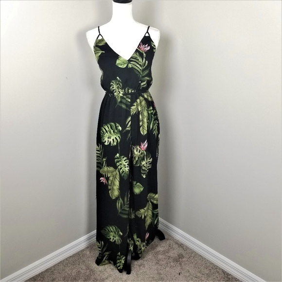 NWOT Papaya Back Lace Floral Jumpsuit - Picture 2 of 8